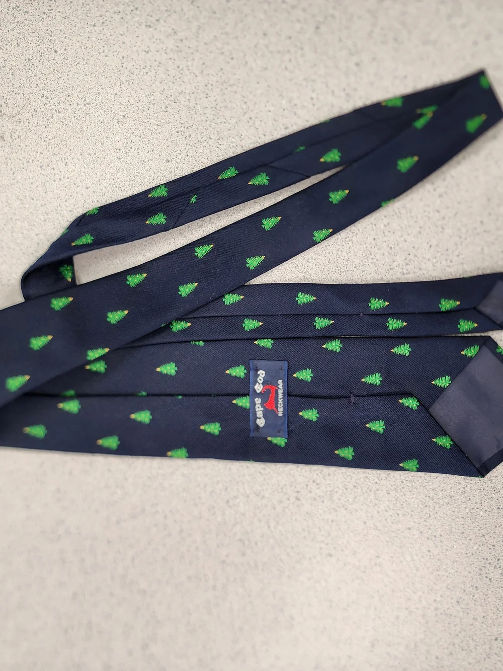 Cape Cod Neckwear Mens Vintage Christmas Tree Silk Tie Navy Blue